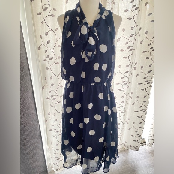 I LE Dresses & Skirts - Blue with White Polka Dot Sleeveless Midi Women’s Dress Size 10